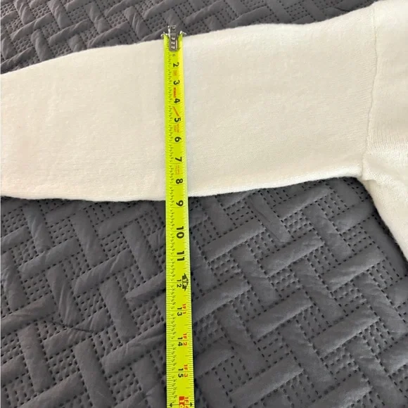 H&M White Sweater with Elegant Bow Accent - Picture 8 of 13